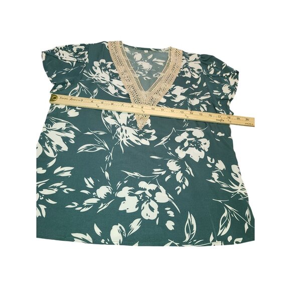 Green Floral Blouse W/ Crochet V-Neckline Womens M - Picture 3 of 6